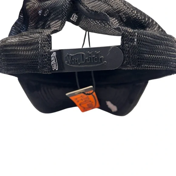 Von Dutch Black and White Logo Trucker Hats - Picture 4 of 7